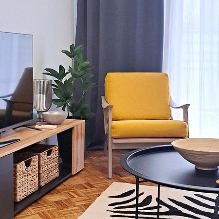 Stylish City Center Apartment 세레스 외부 사진