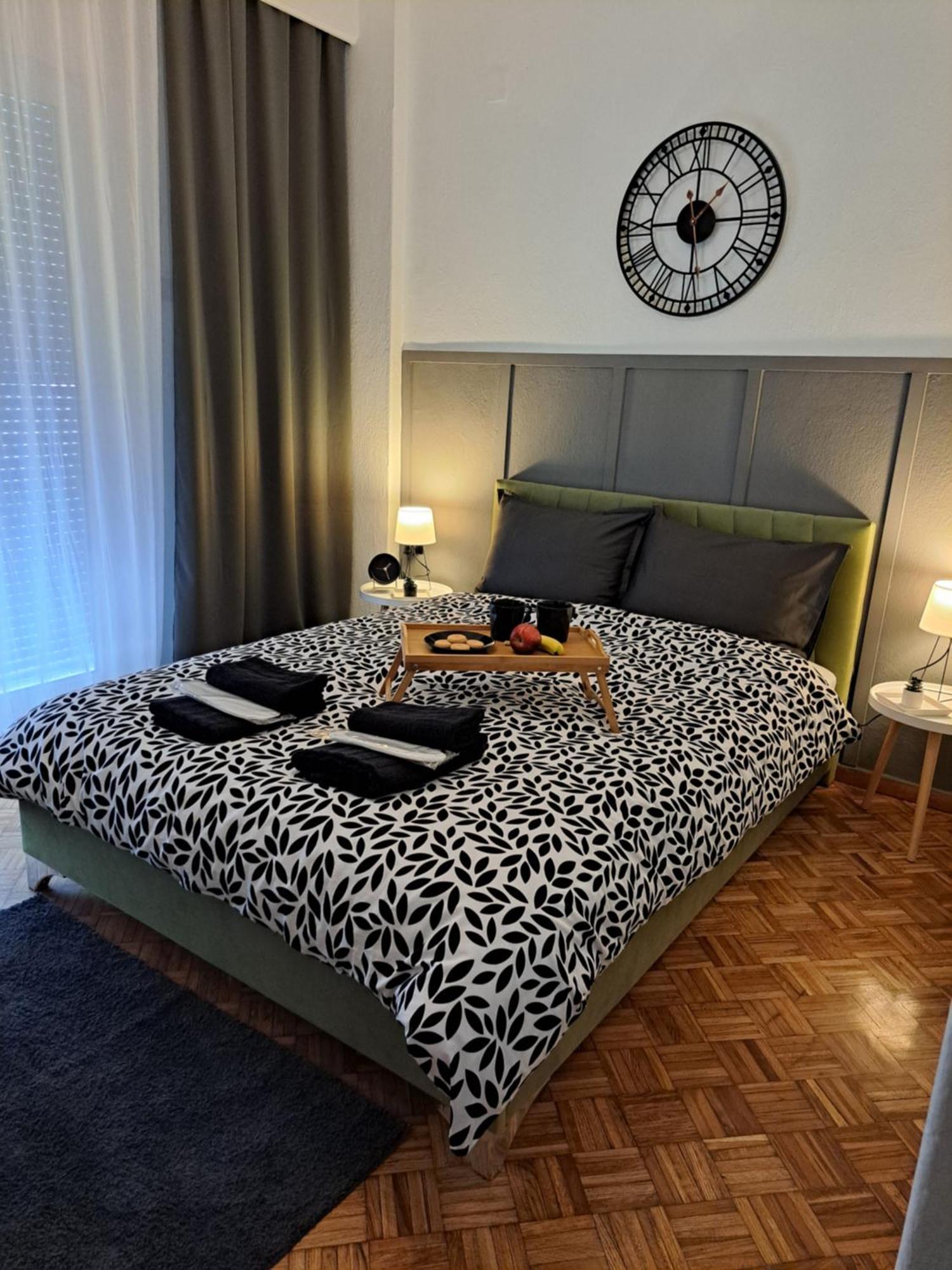 Stylish City Center Apartment 세레스 외부 사진